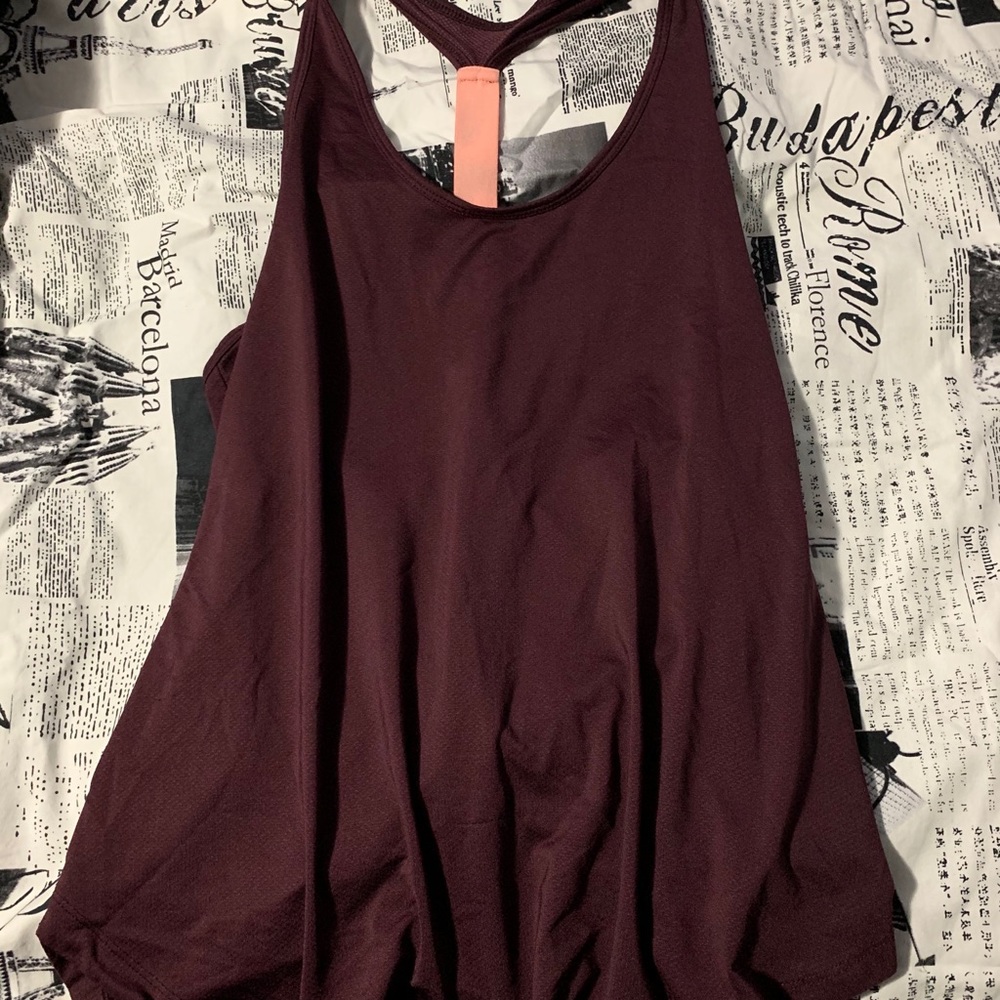 Burgundy Old Navy Active Go-Dry Tank - Size L